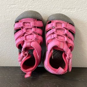 Jumping Beans Toddler size 4 pink sandals